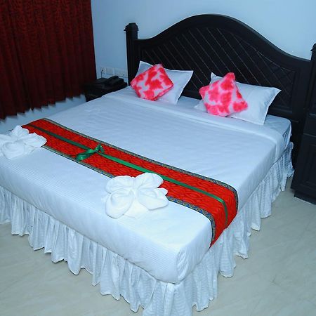 Aarya Bhavan Residency Hotel Malappuram Esterno foto