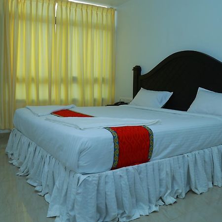 Aarya Bhavan Residency Hotel Malappuram Esterno foto