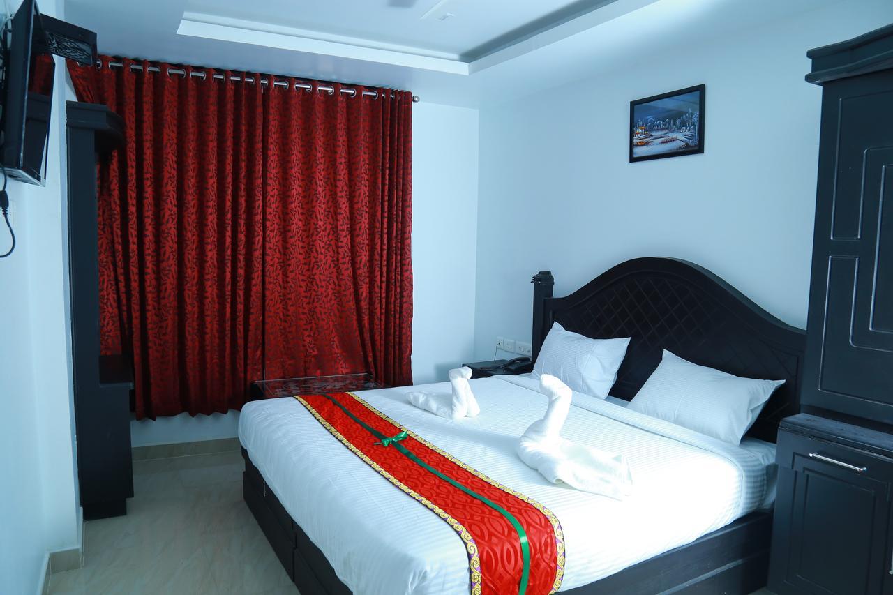 Aarya Bhavan Residency Hotel Malappuram Esterno foto