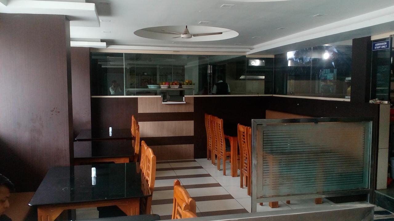 Aarya Bhavan Residency Hotel Malappuram Esterno foto